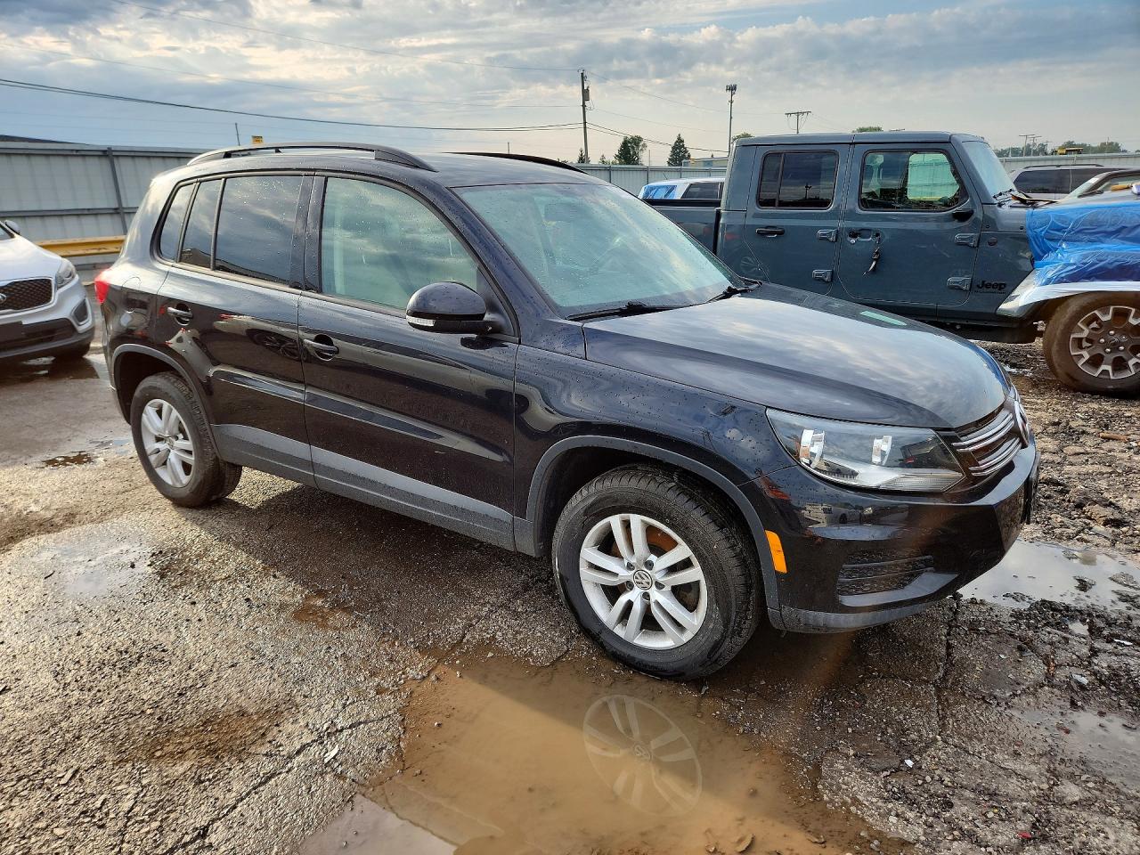 2017 VOLKSWAGEN TIGUAN S — снимка 4