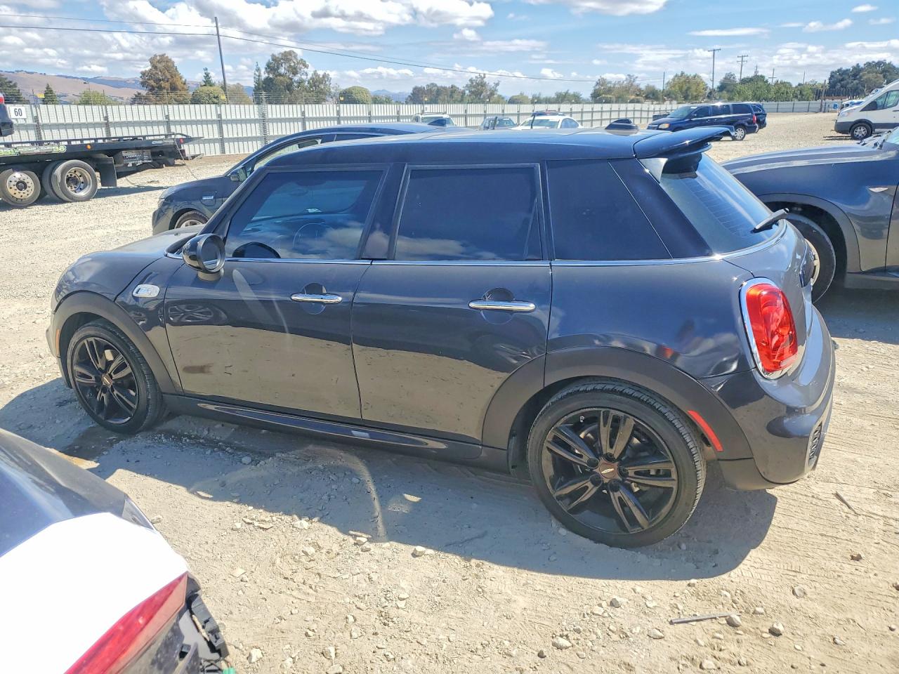 2015 MINI COOPER S — снимка 2