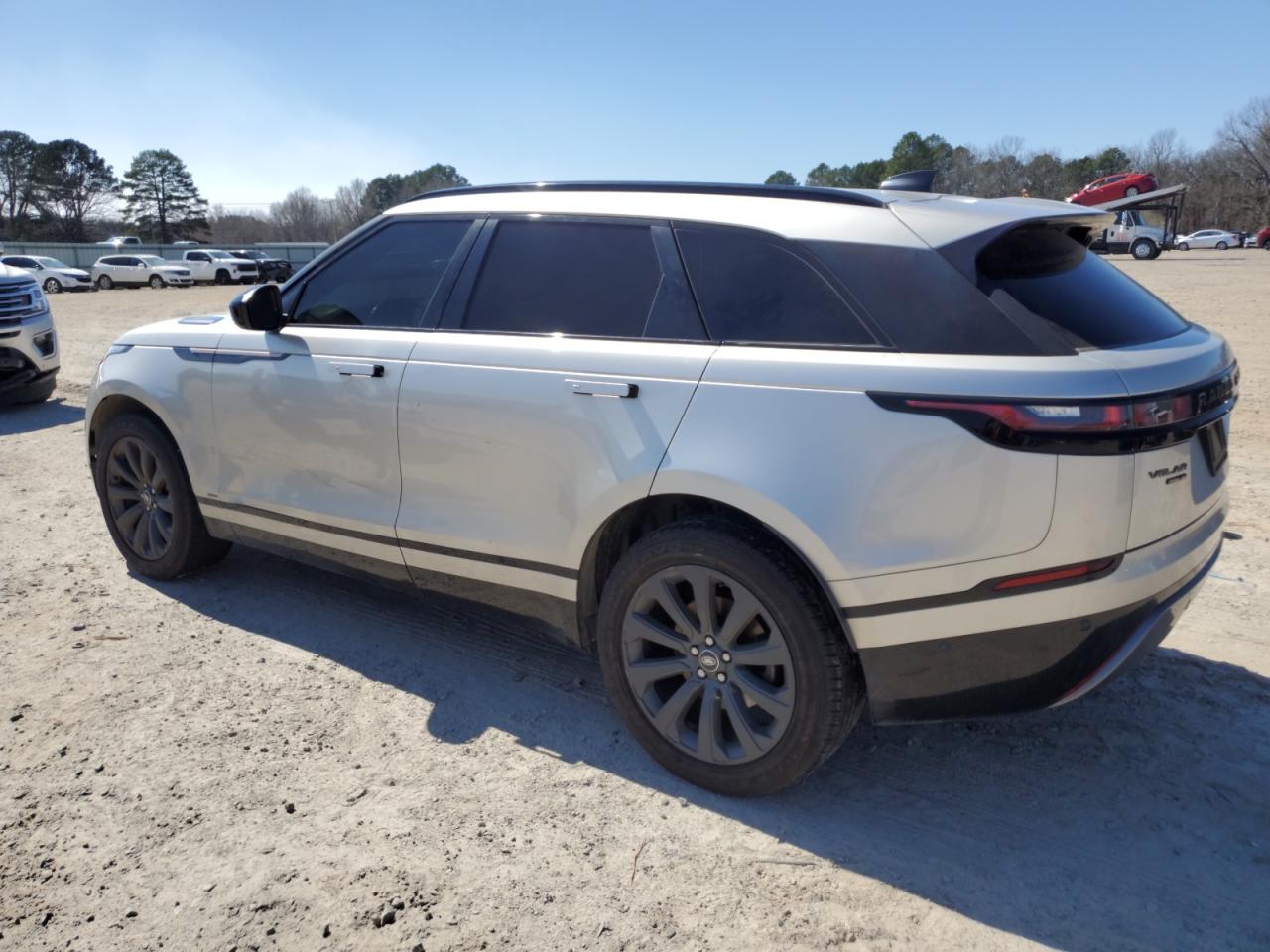 2019 LAND ROVER RANGE ROVER VELAR R-DYNAMIC SE — снимка 2