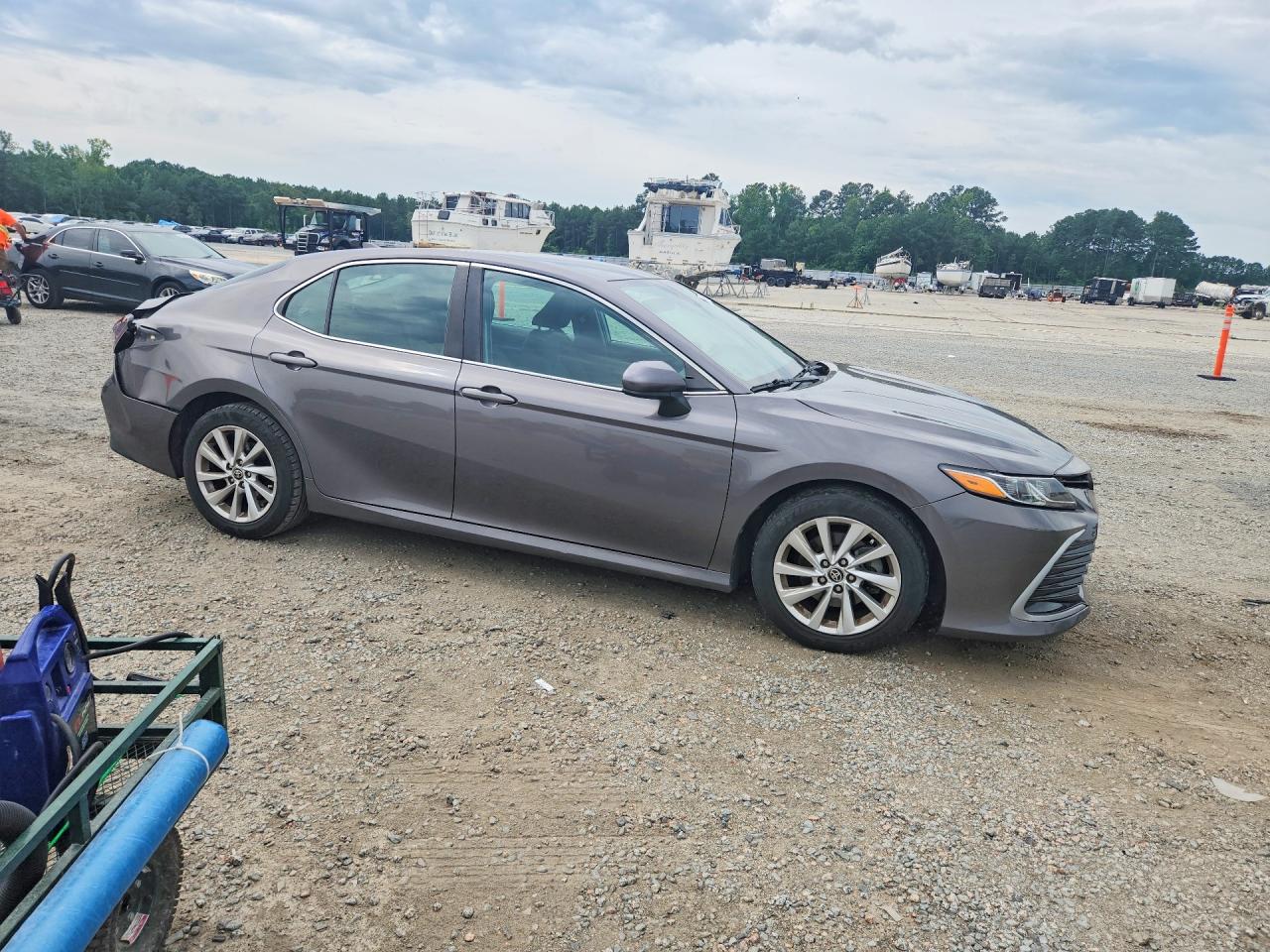 2021 TOYOTA CAMRY LE — снимка 4