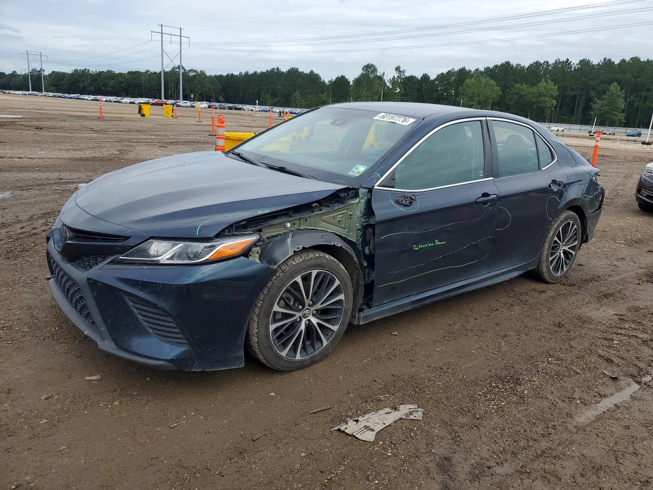 2018 TOYOTA CAMRY SE