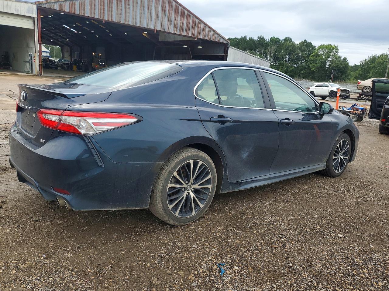 2018 TOYOTA CAMRY SE — снимка 3