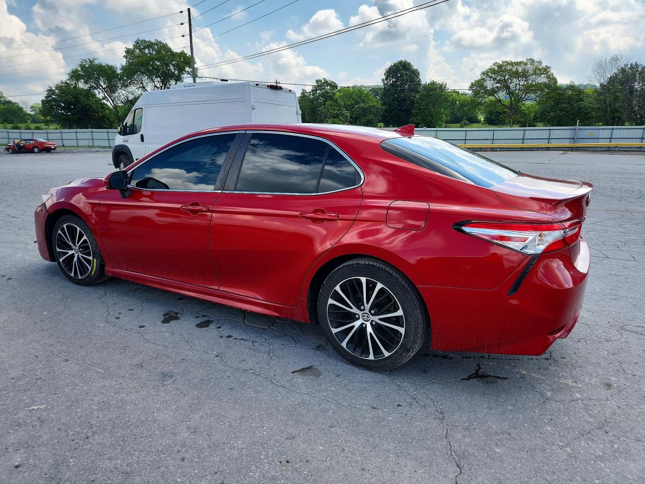 2020 TOYOTA CAMRY SE — снимка 2