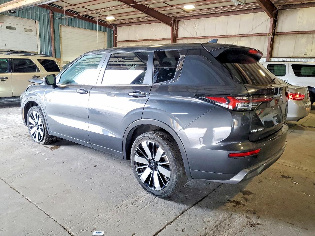 2025 MITSUBISHI OUTLANDER SE — снимка 2