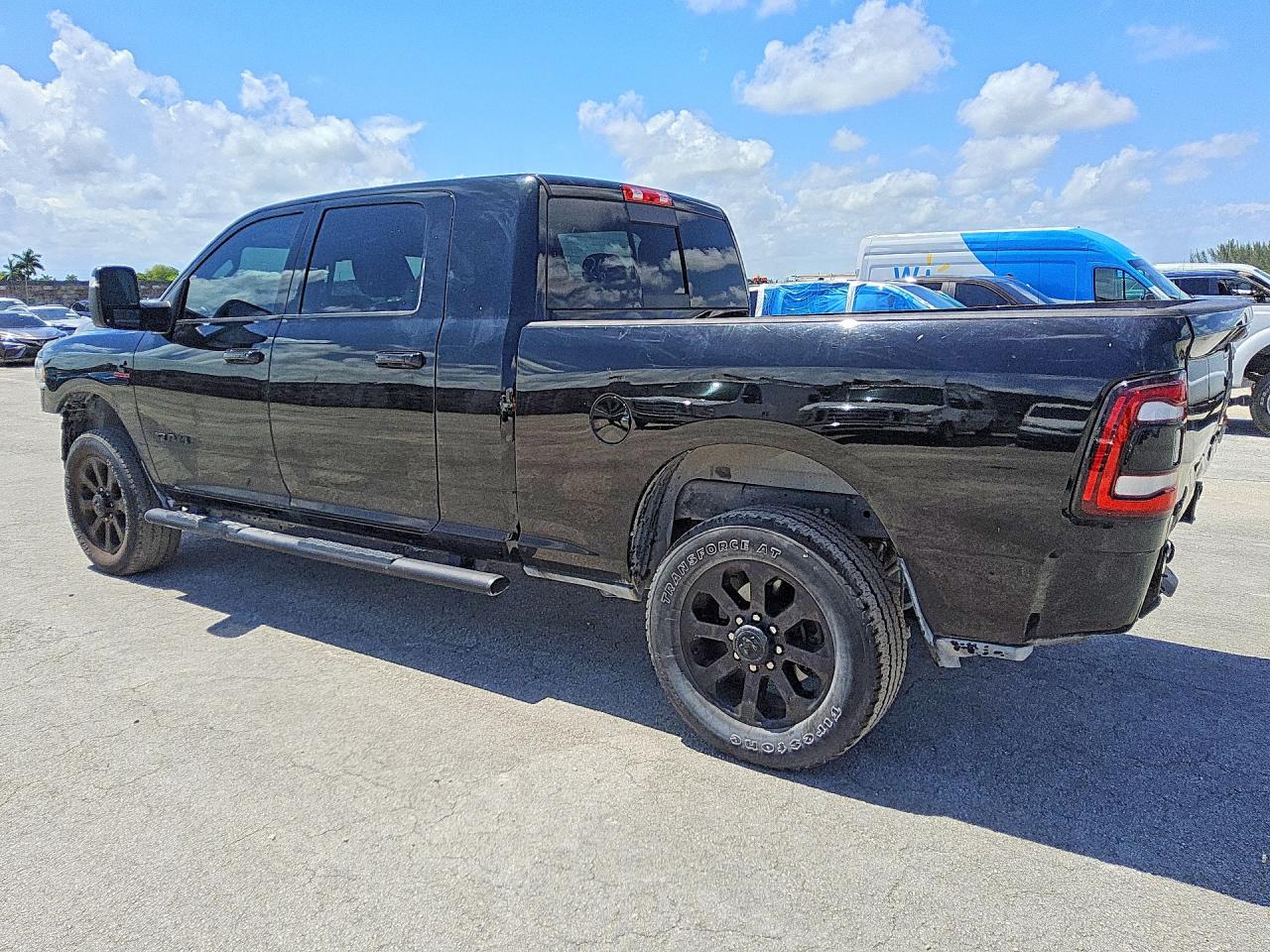 2024 RAM 2500 LARAMIE — снимка 2