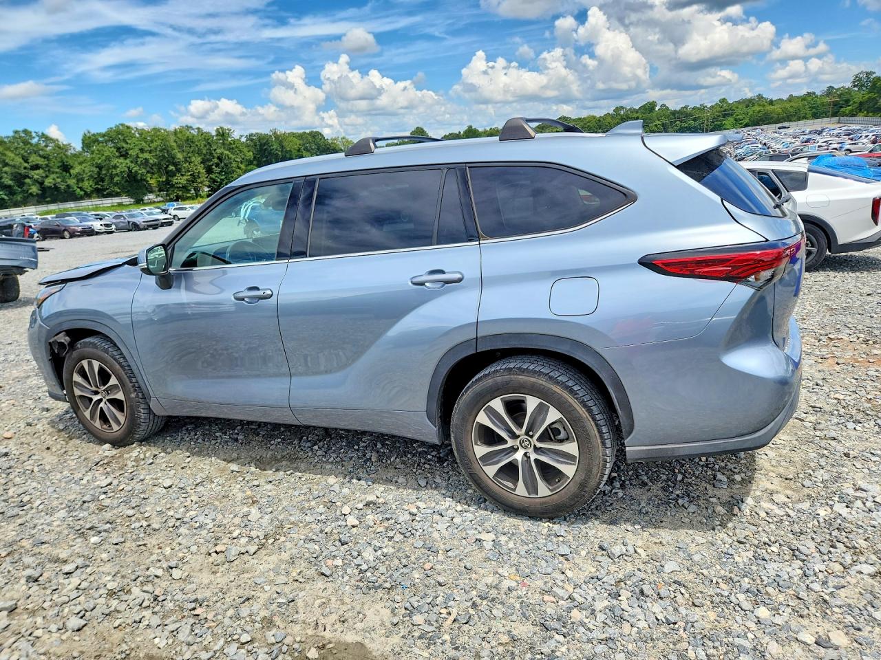 2021 TOYOTA HIGHLANDER XLE — снимка 2