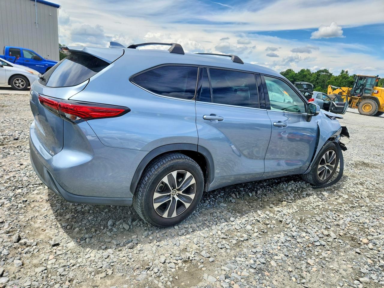 2021 TOYOTA HIGHLANDER XLE — снимка 3