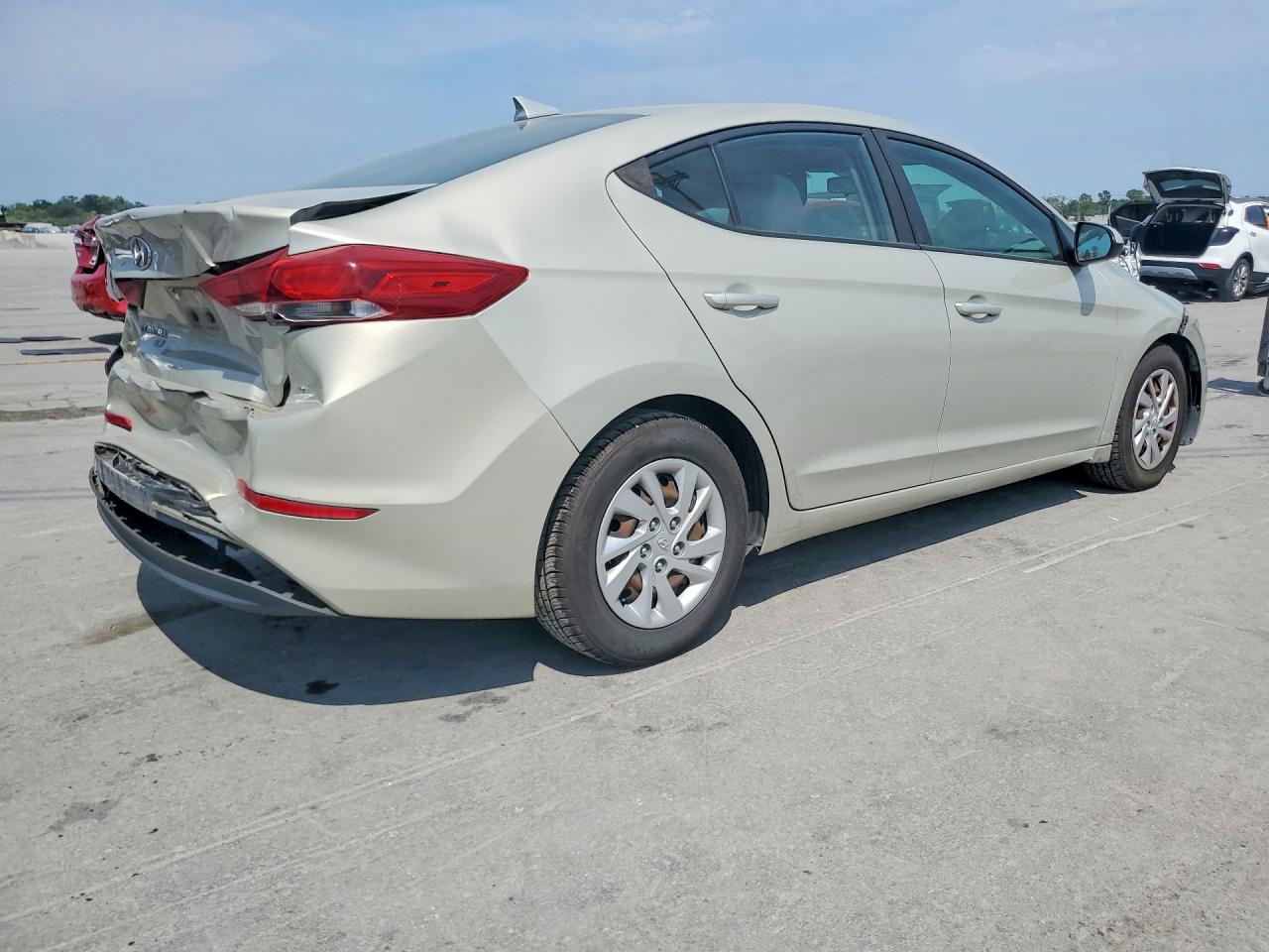 2017 HYUNDAI ELANTRA SE — снимка 3