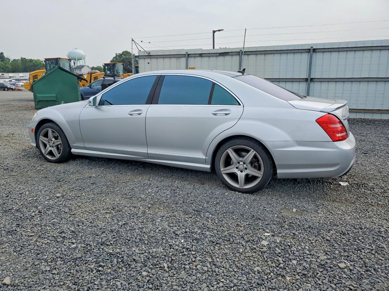 2013 MERCEDES-BENZ S 550 4MATIC — снимка 2
