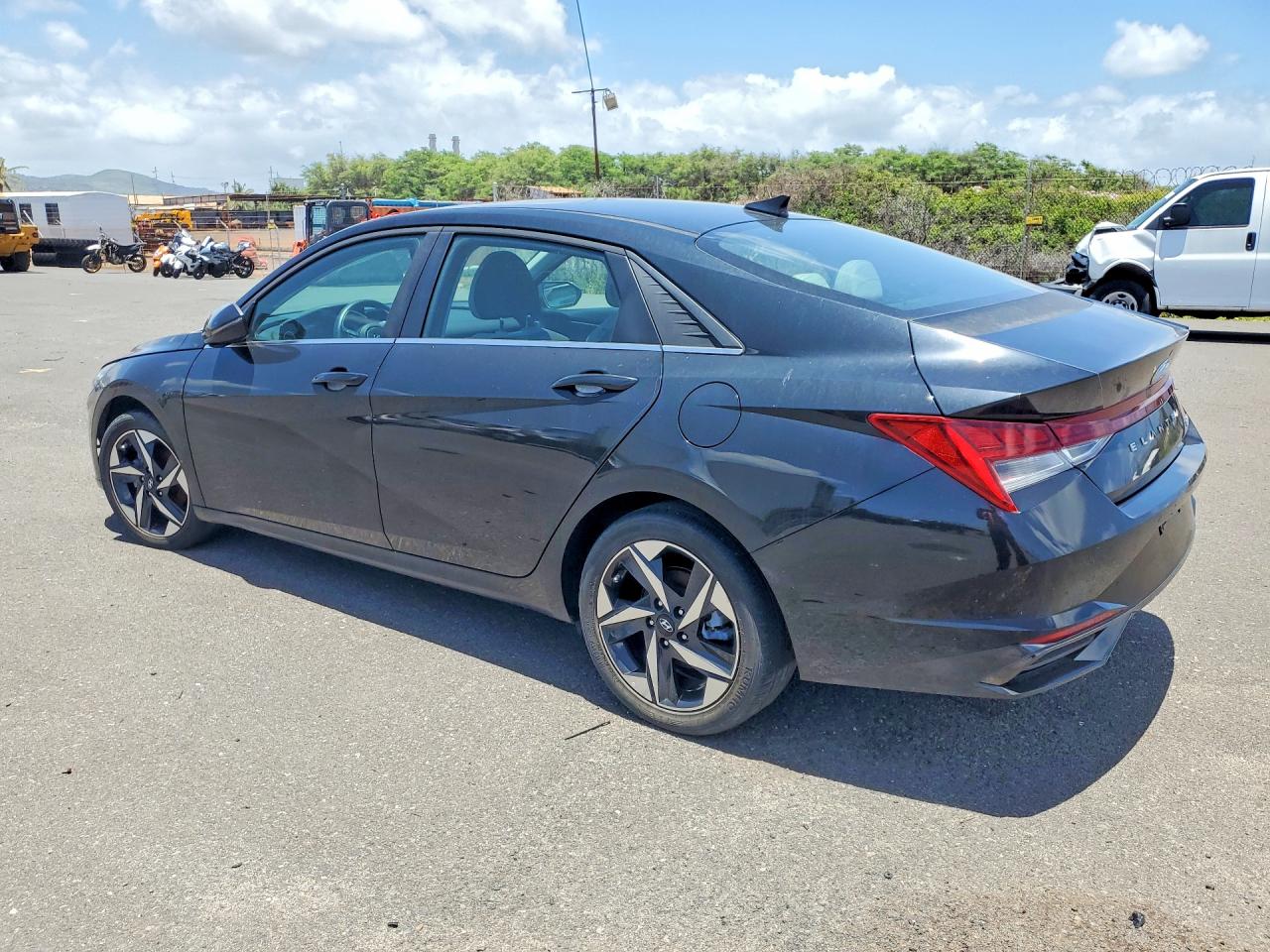 2023 HYUNDAI ELANTRA LIMITED — снимка 2