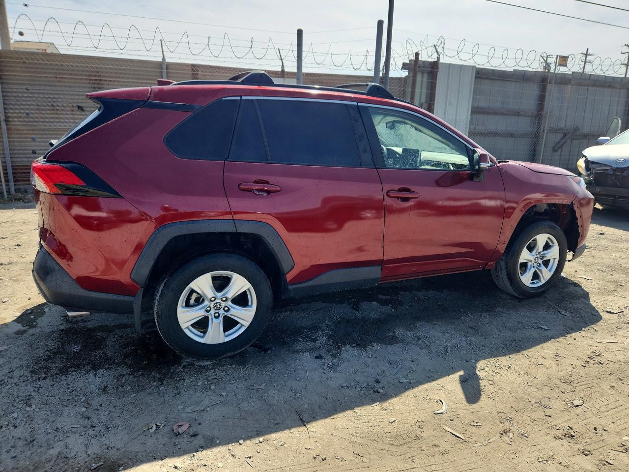 2019 TOYOTA RAV4 XLE — снимка 3
