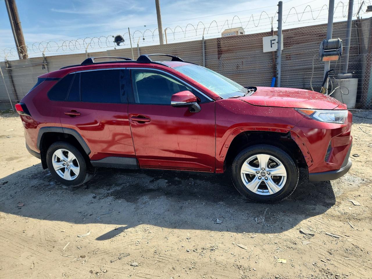 2019 TOYOTA RAV4 XLE — снимка 4