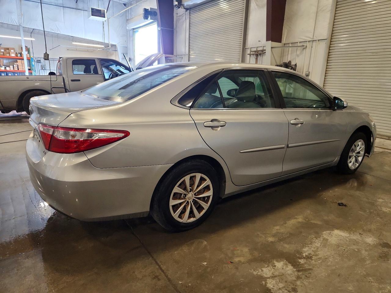 2016 TOYOTA CAMRY LE — снимка 3