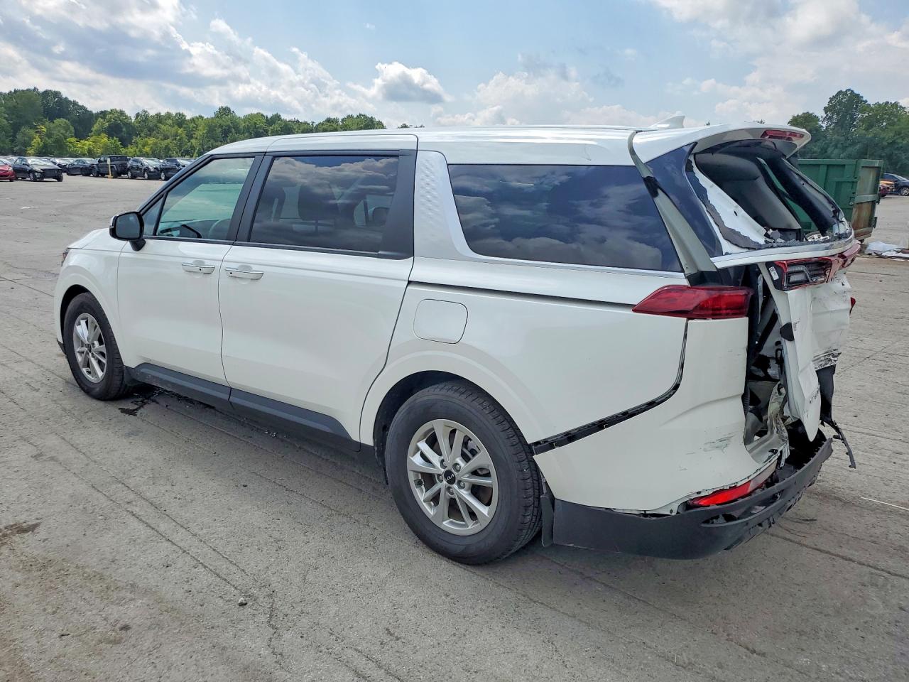 2023 KIA CARNIVAL LX — снимка 2