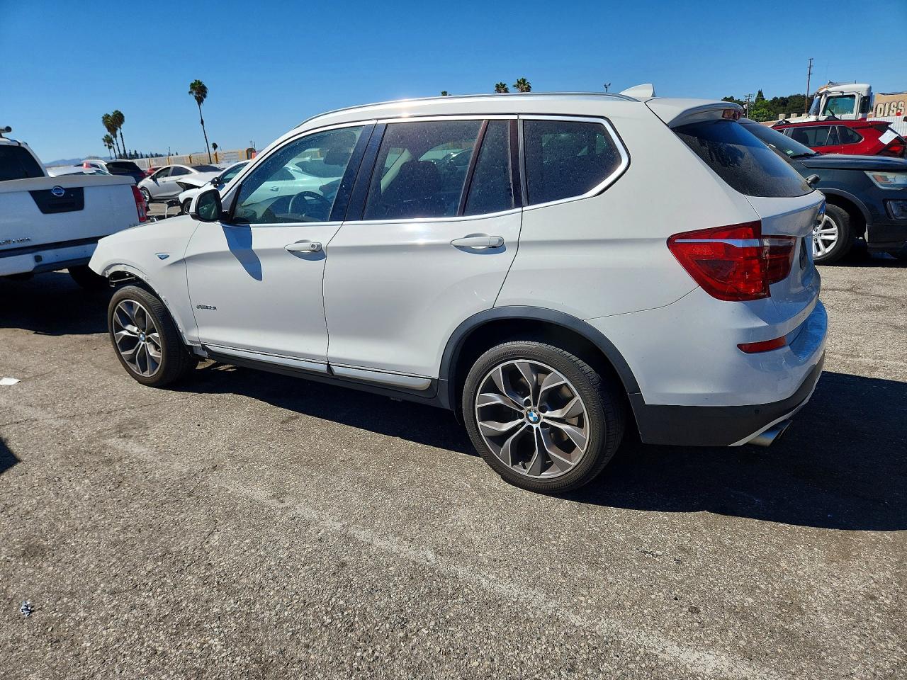 2015 BMW X3 XDRIVE28I — снимка 2