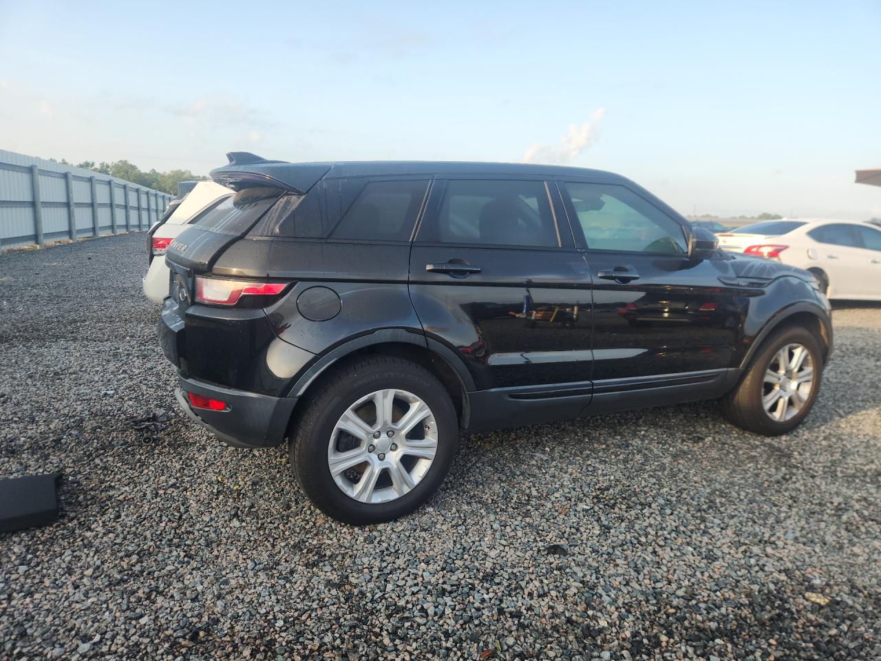2017 LAND ROVER RANGE ROVER EVOQUE SE — снимка 3
