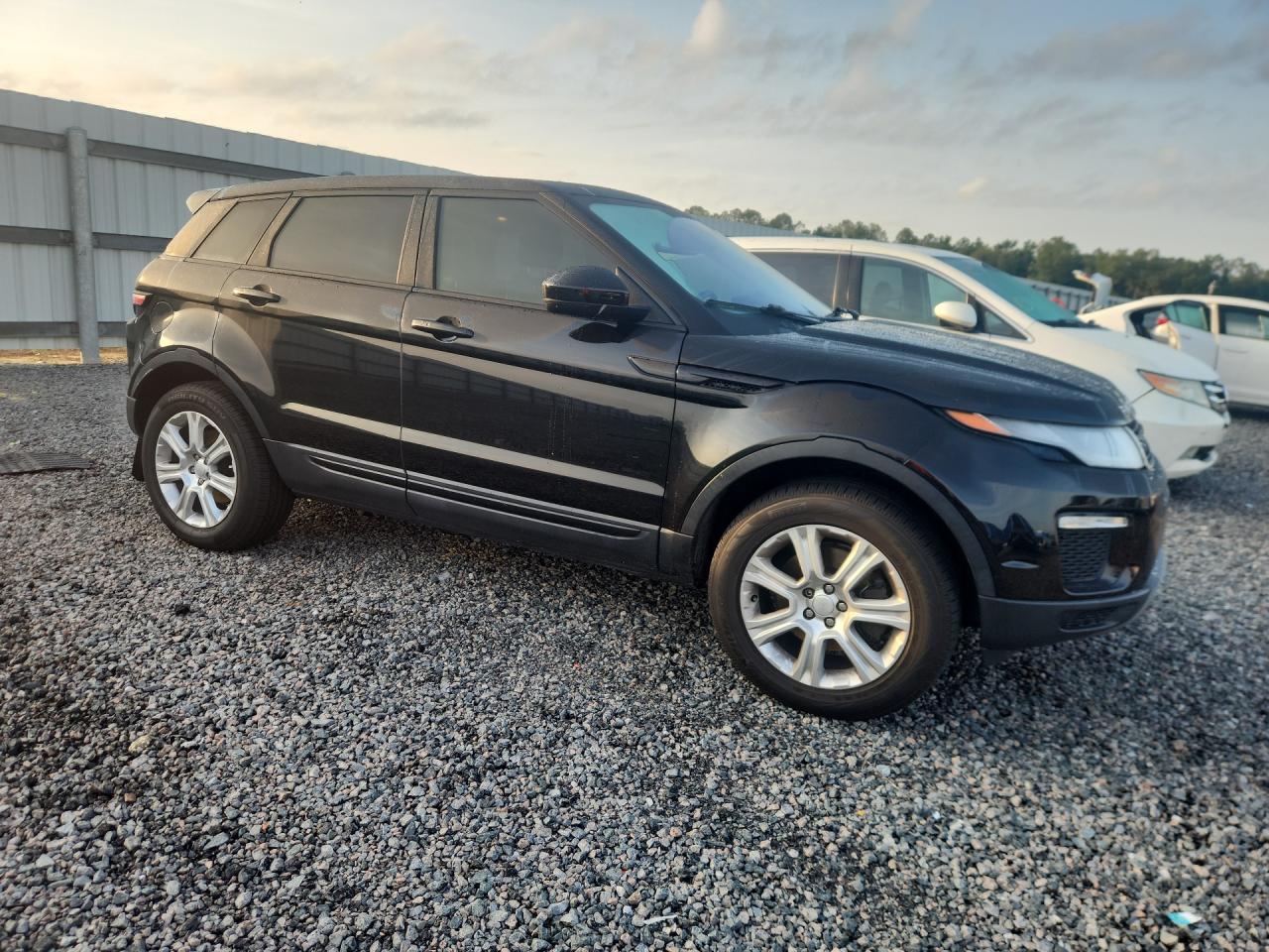 2017 LAND ROVER RANGE ROVER EVOQUE SE — снимка 4