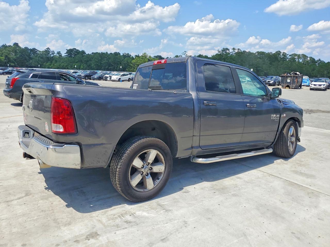 2019 RAM 1500 CLASSIC SLT — снимка 3