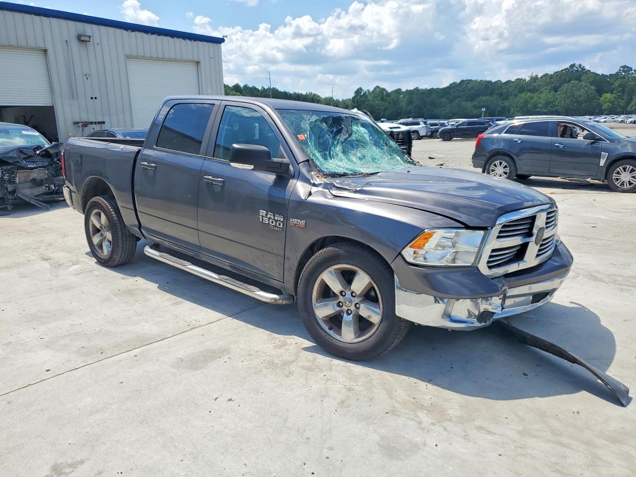 2019 RAM 1500 CLASSIC SLT — снимка 4