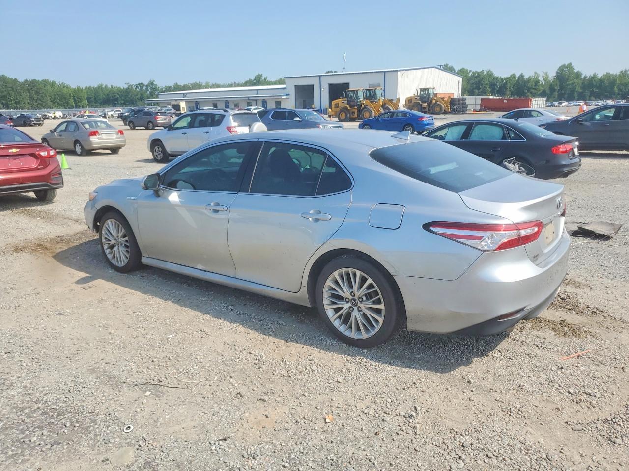 2020 TOYOTA CAMRY XLE — снимка 2