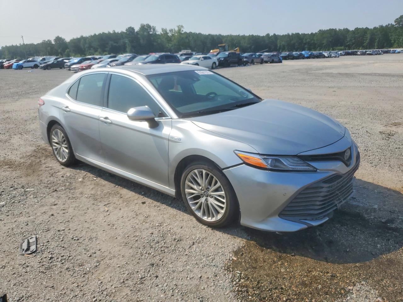 2020 TOYOTA CAMRY XLE — снимка 4
