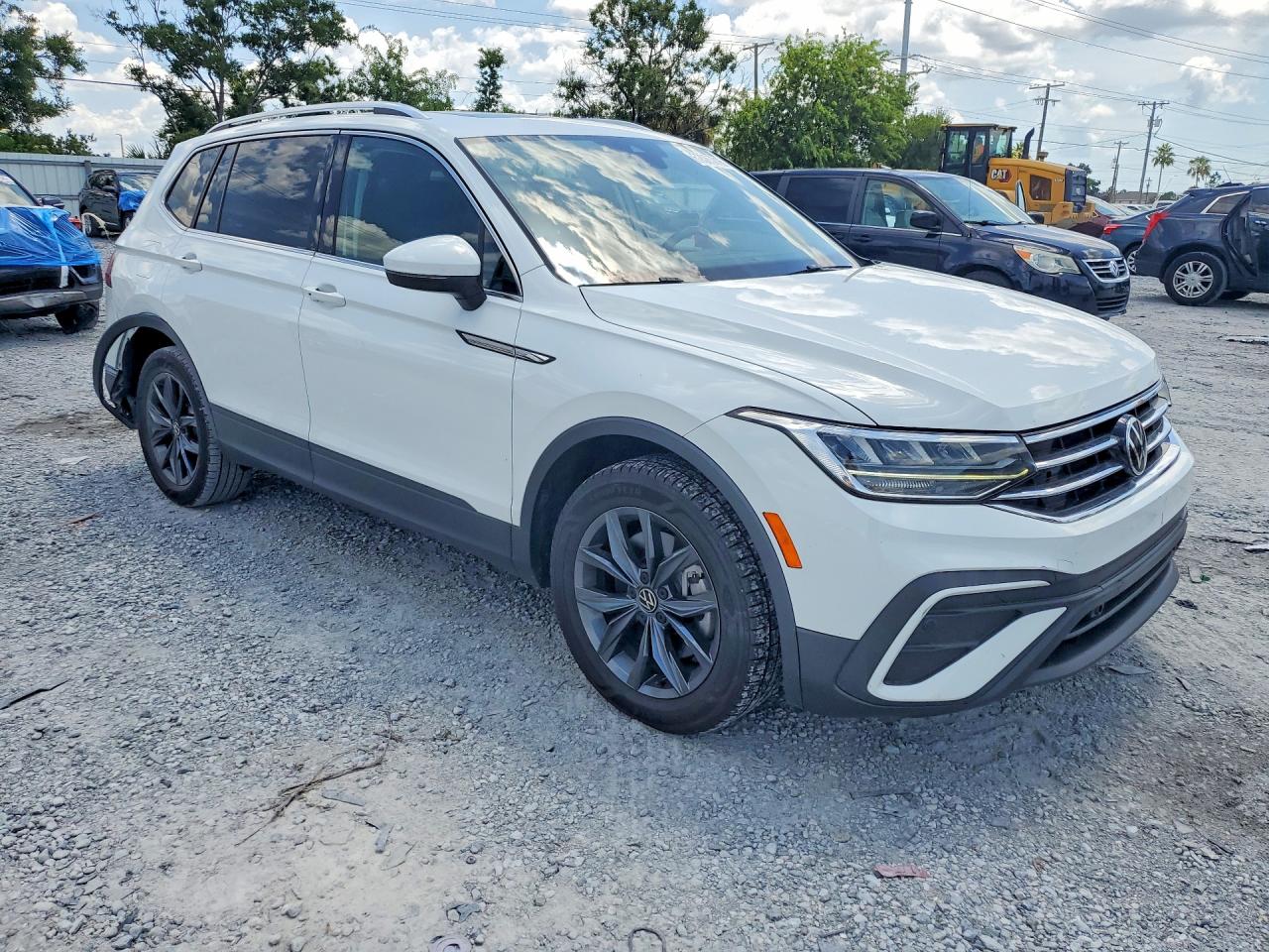 2022 VOLKSWAGEN TIGUAN SE — снимка 4
