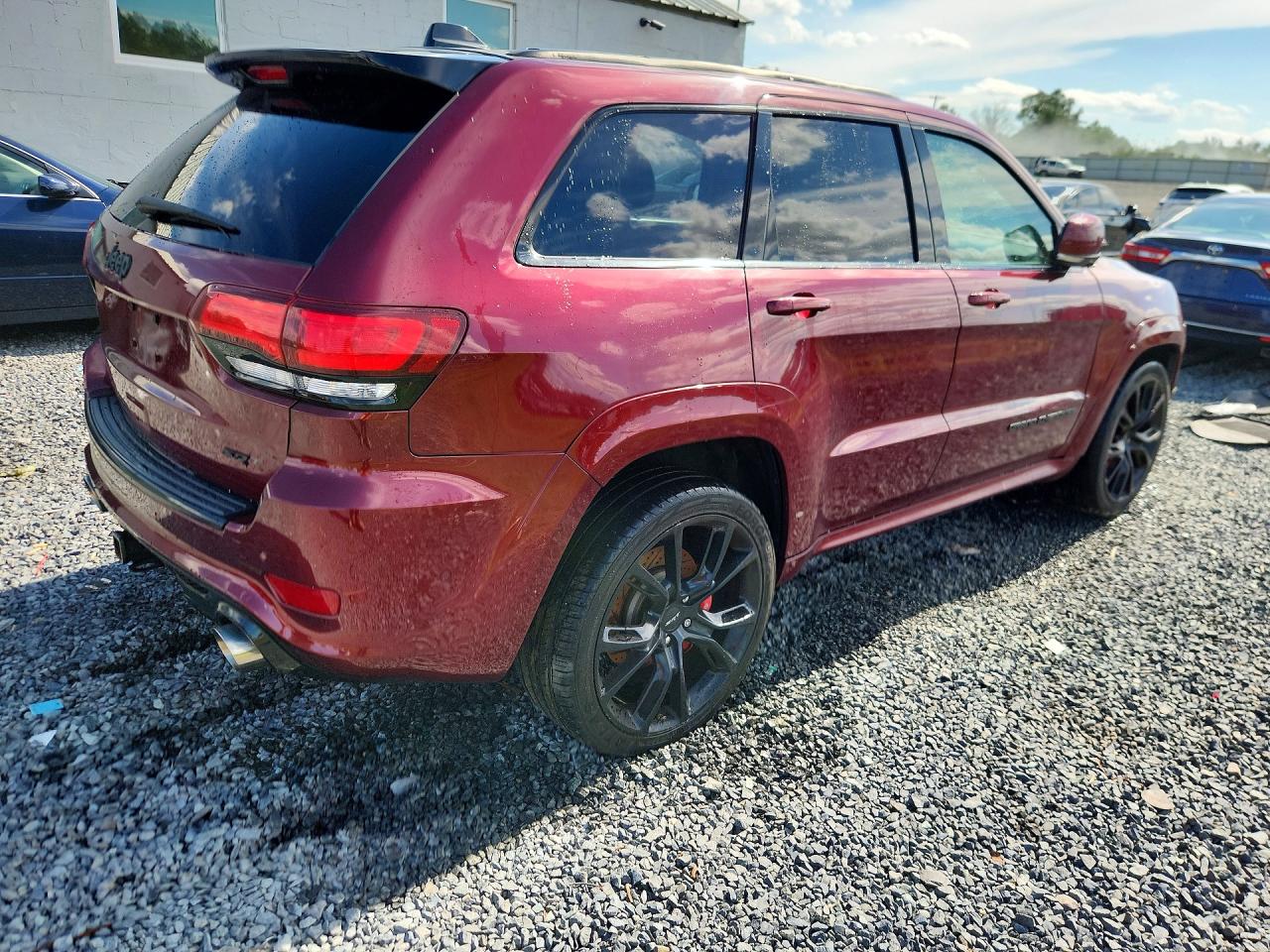 2017 JEEP GRAND CHEROKEE SRT-8 — снимка 3