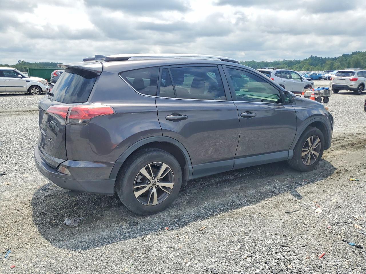 2018 TOYOTA RAV4 XLE — снимка 3
