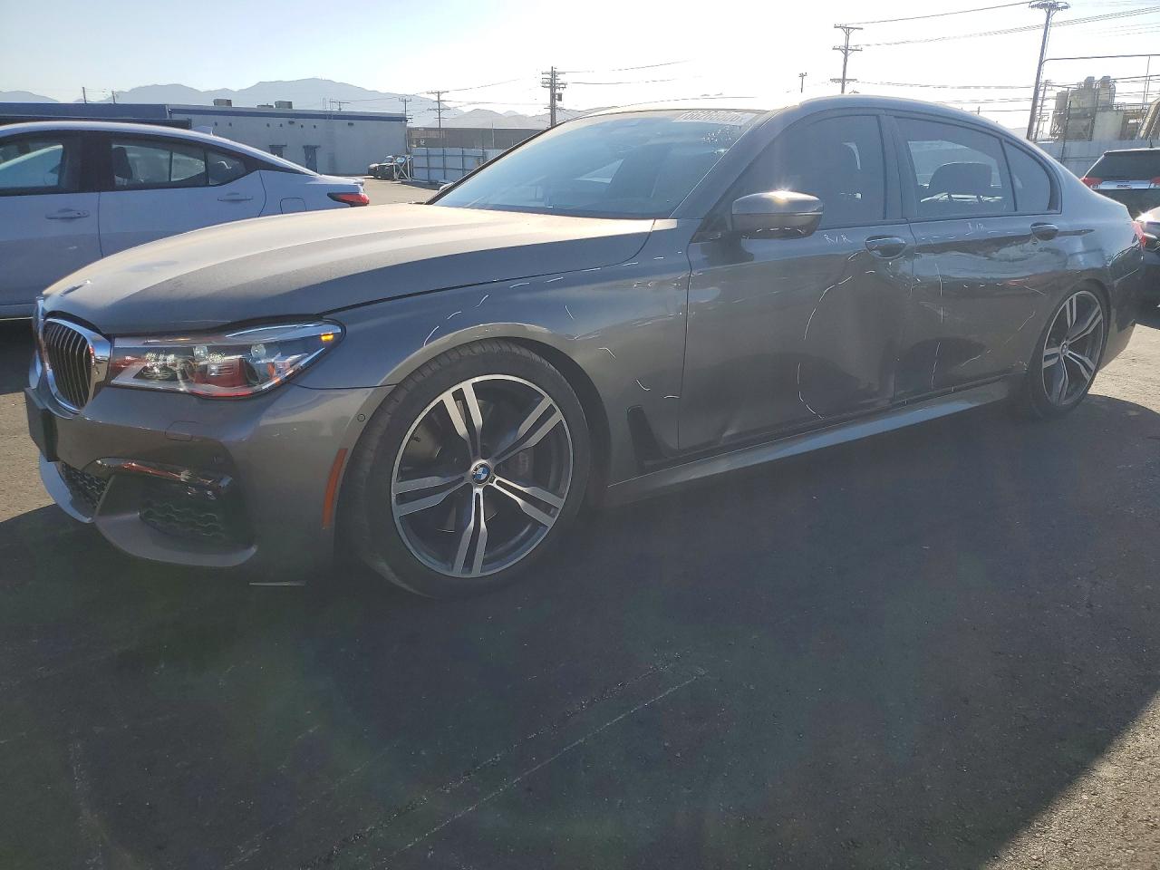 2016 BMW 750 XI