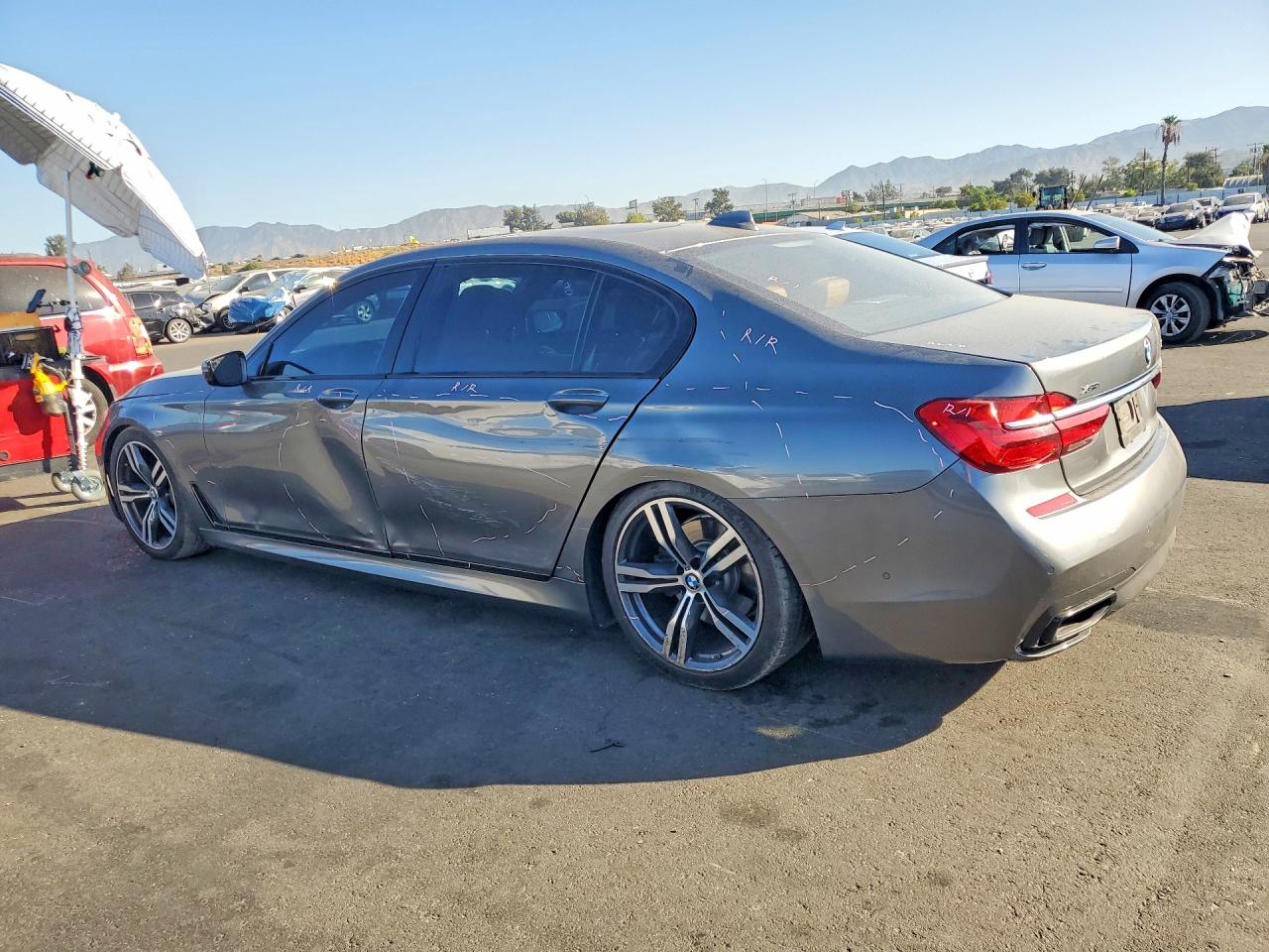 2016 BMW 750 XI — снимка 2