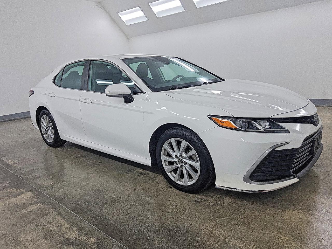 2022 TOYOTA CAMRY LE — снимка 4
