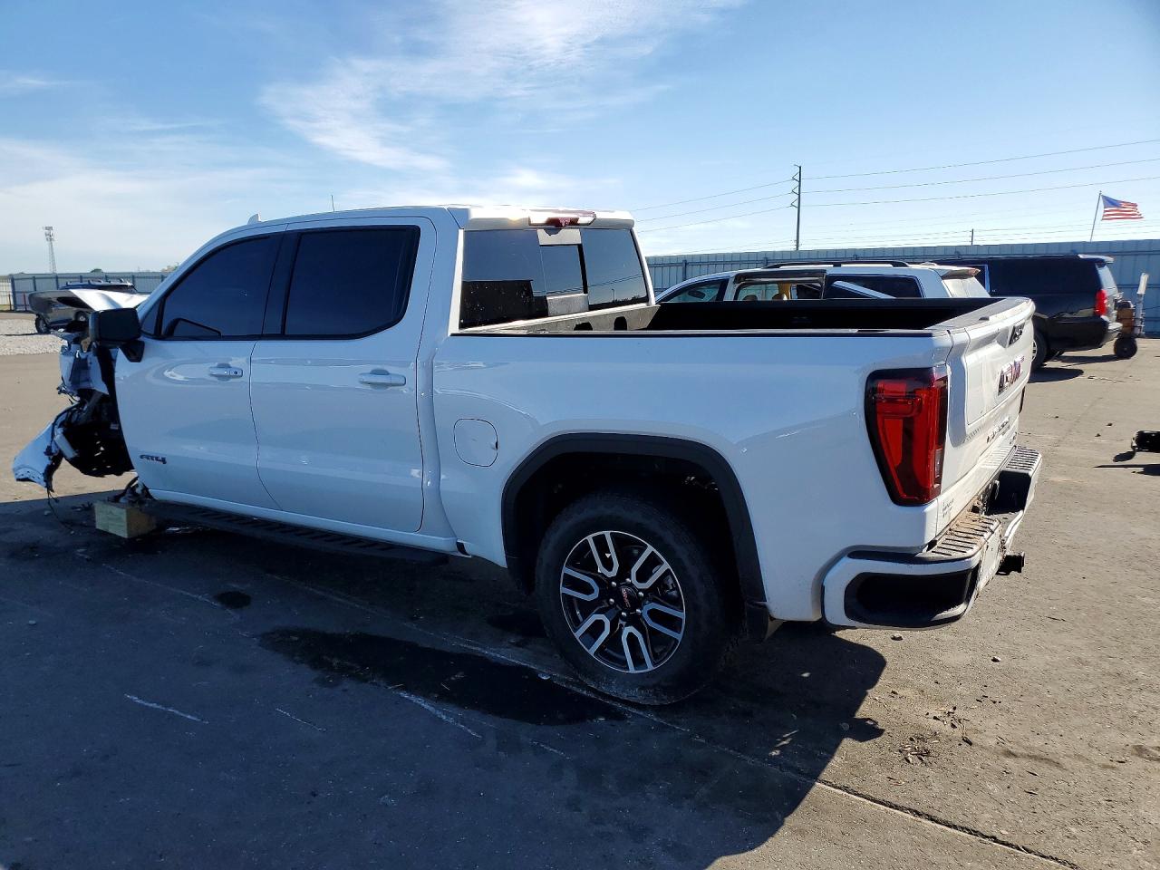 2026 GMC SIERRA K1500 AT4 — снимка 2