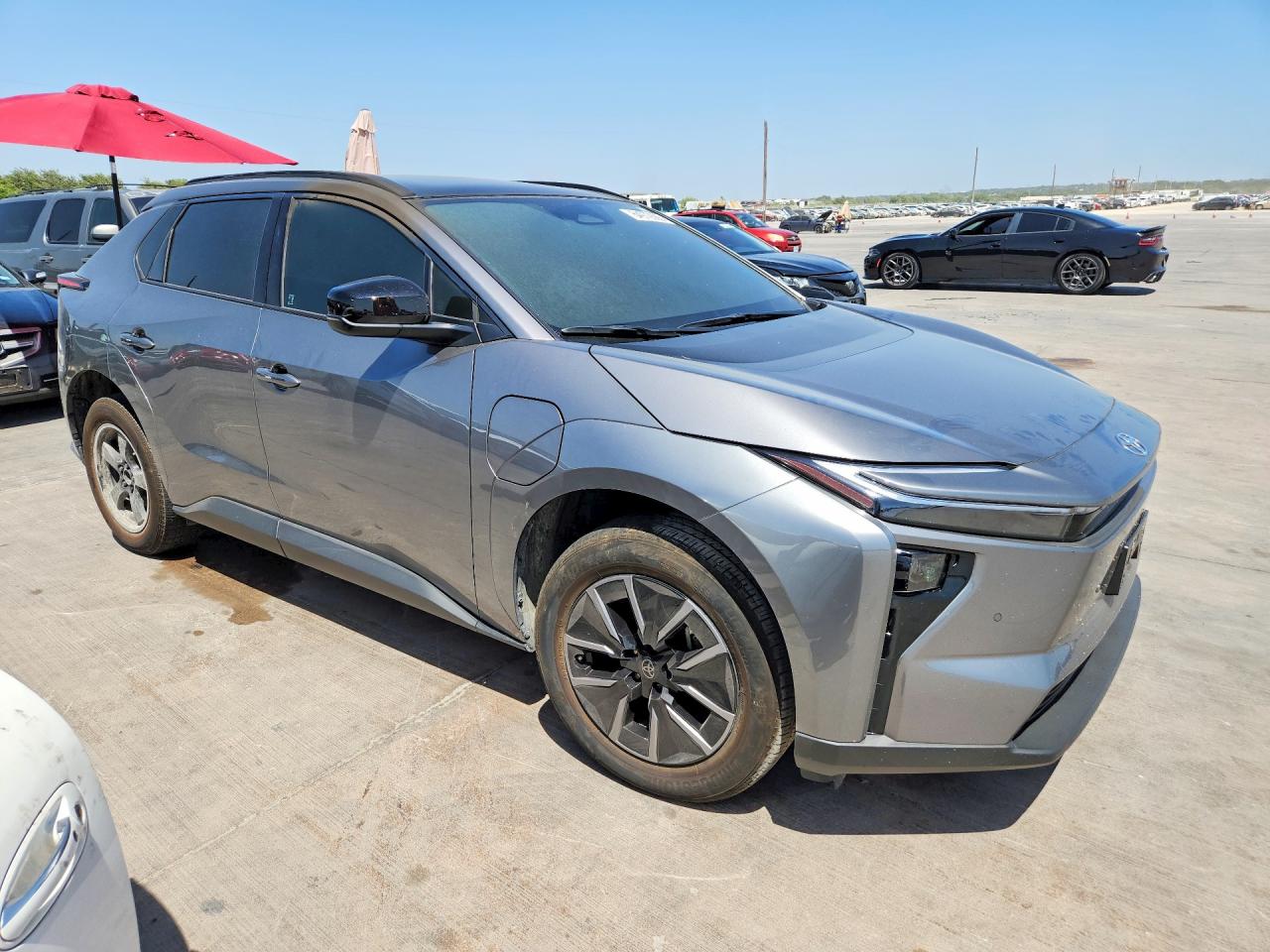 2026 TOYOTA BZ XLE PLUS — photo 4