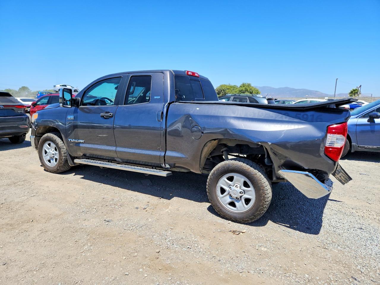 2017 TOYOTA TUNDRA SR5 — снимка 2