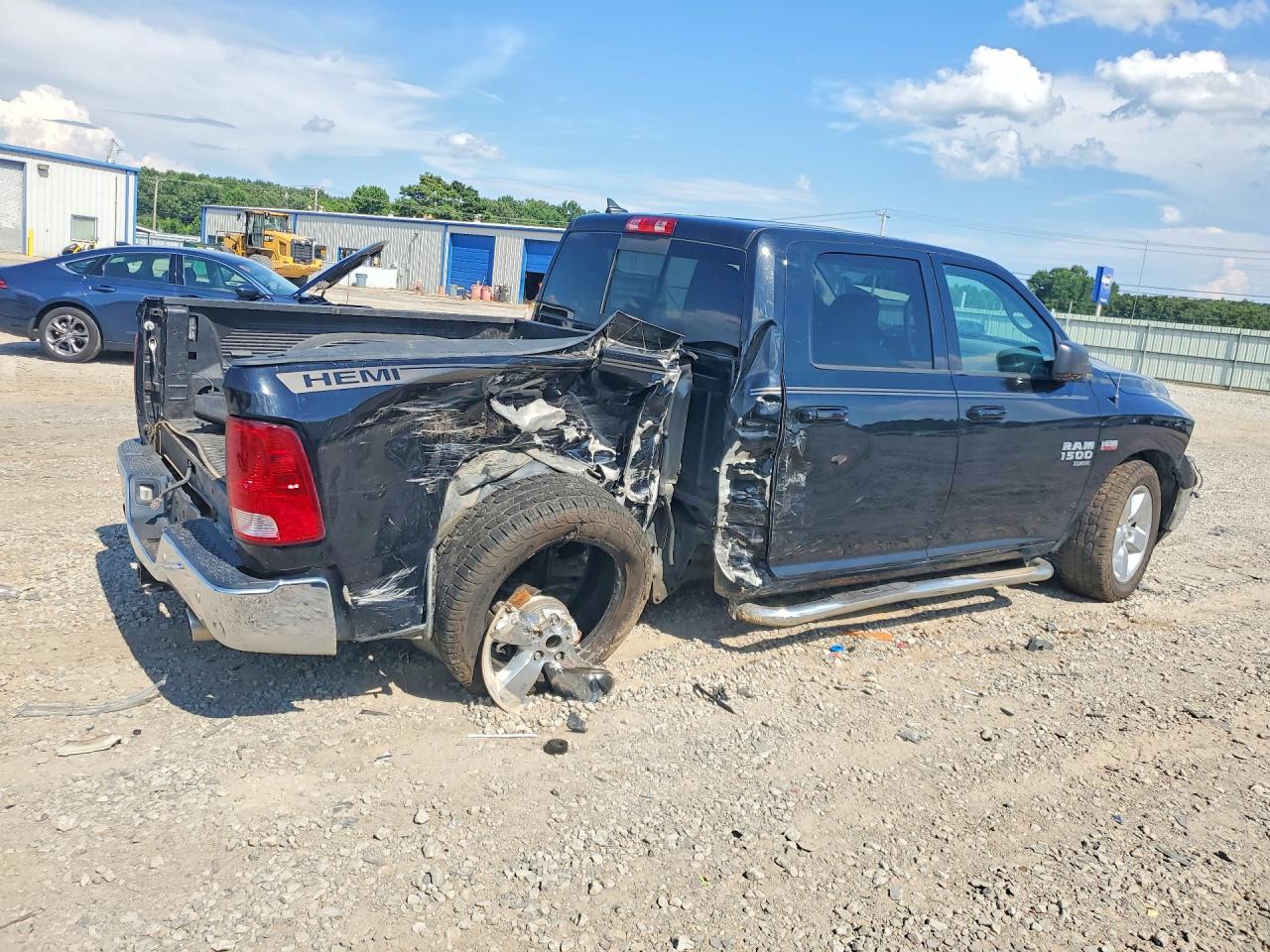 2019 RAM 1500 CLASSIC SLT — снимка 3