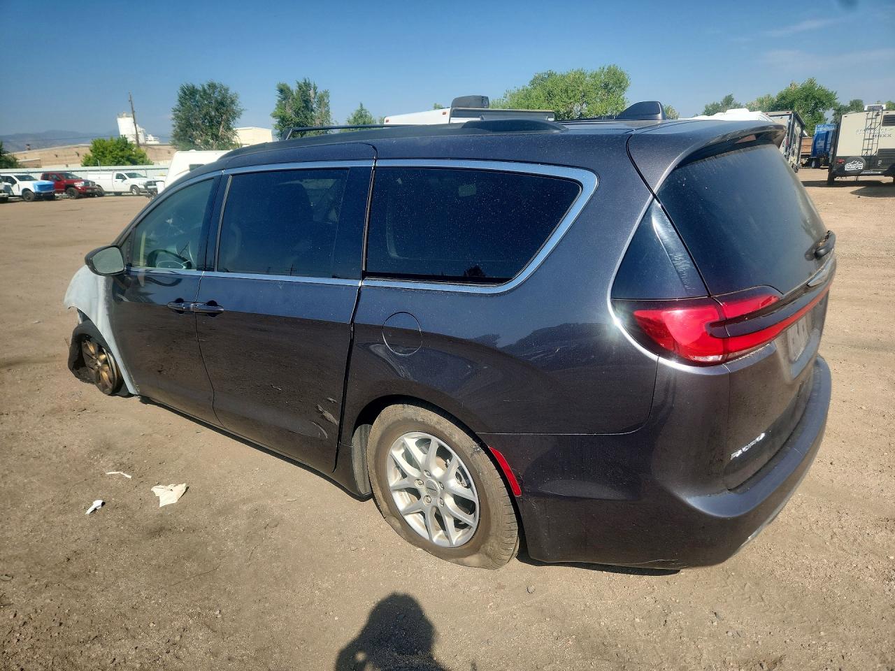 2022 CHRYSLER PACIFICA TOURING L — снимка 2