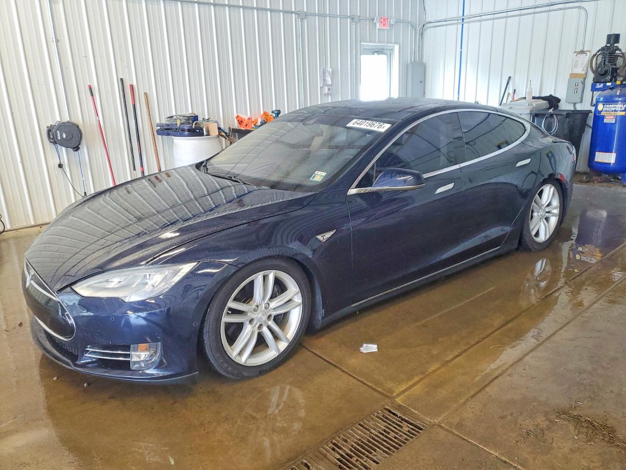 2015 TESLA MODEL S 85D