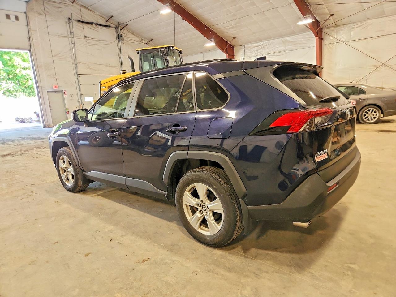 2019 TOYOTA RAV4 XLE — снимка 2