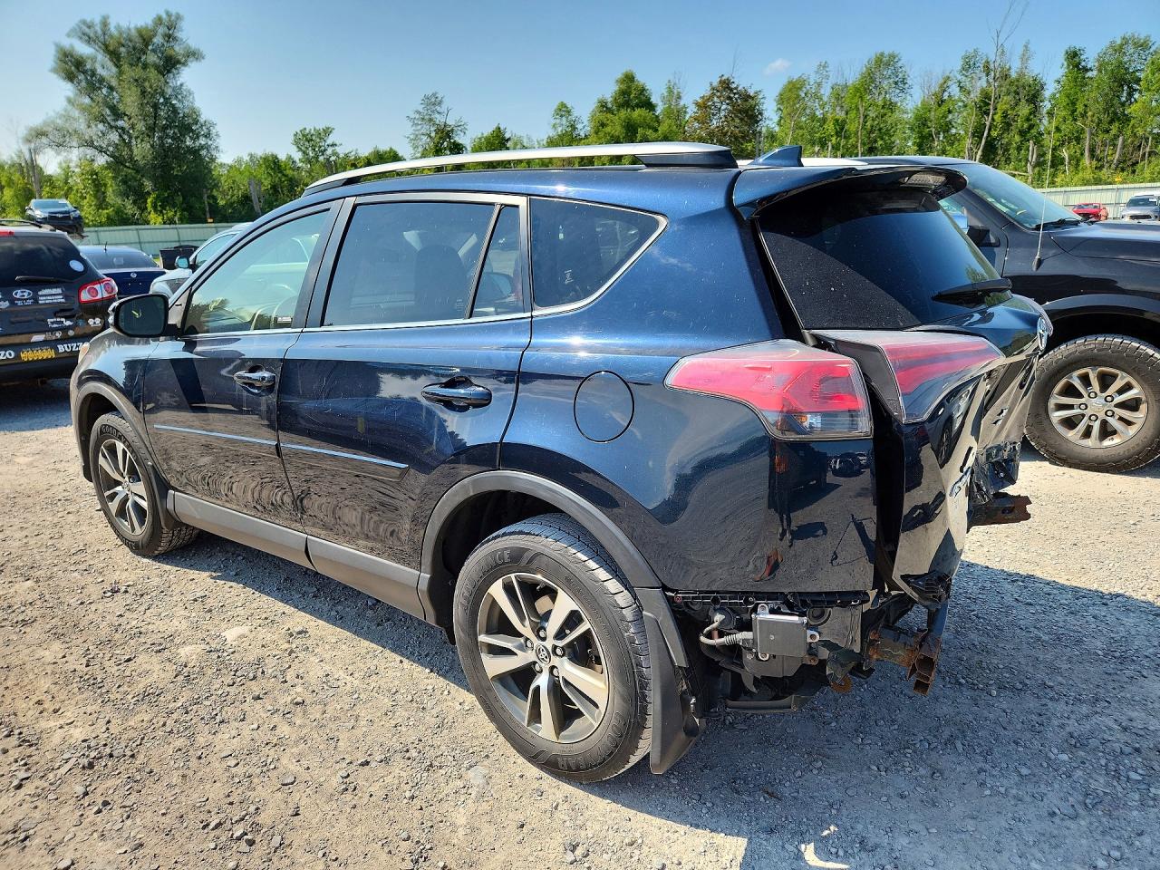 2017 TOYOTA RAV4 XLE — снимка 2