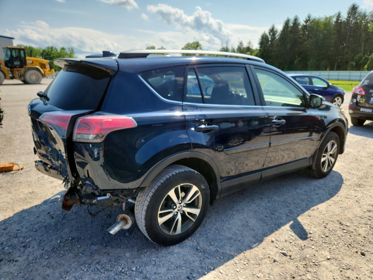 2017 TOYOTA RAV4 XLE — снимка 3