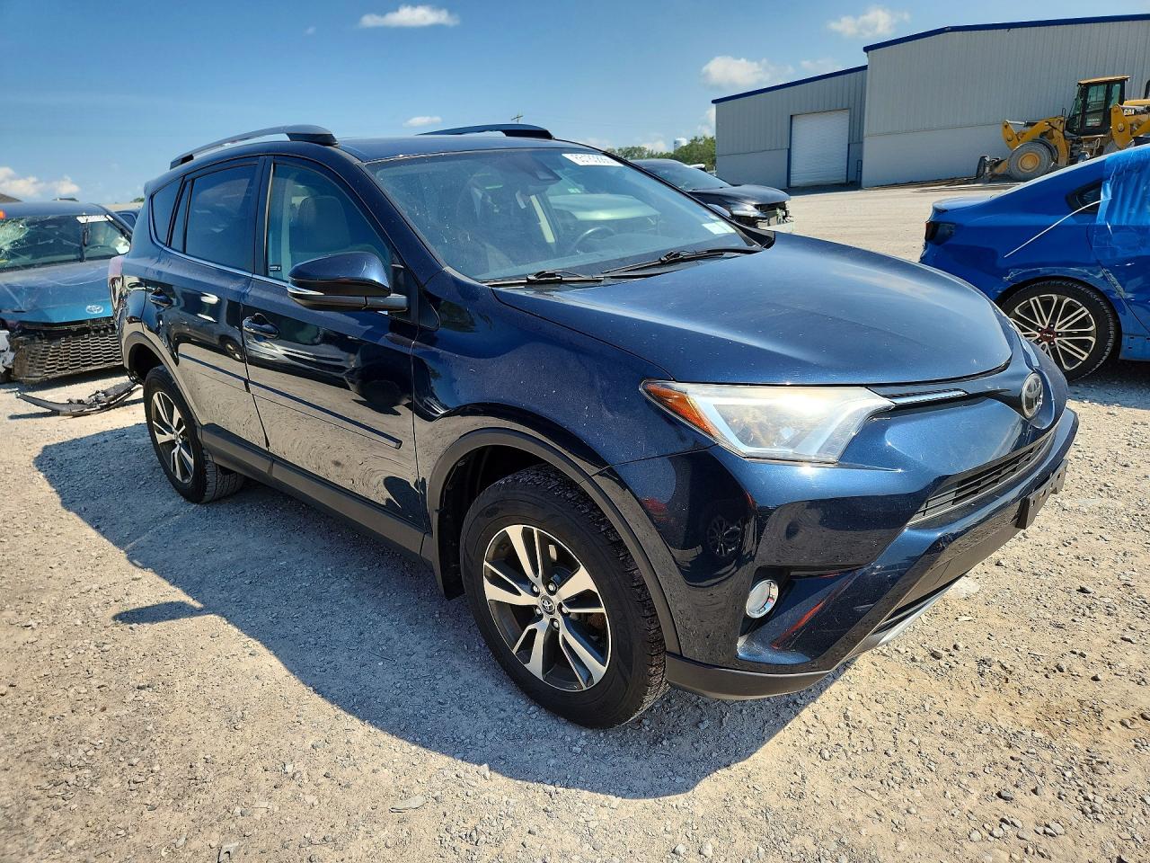 2017 TOYOTA RAV4 XLE — снимка 4
