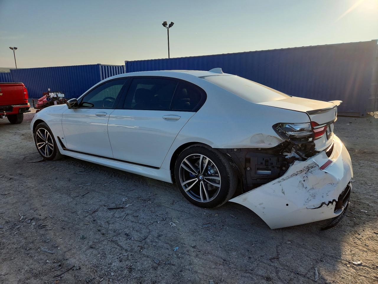 2016 BMW 750 XI — снимка 2