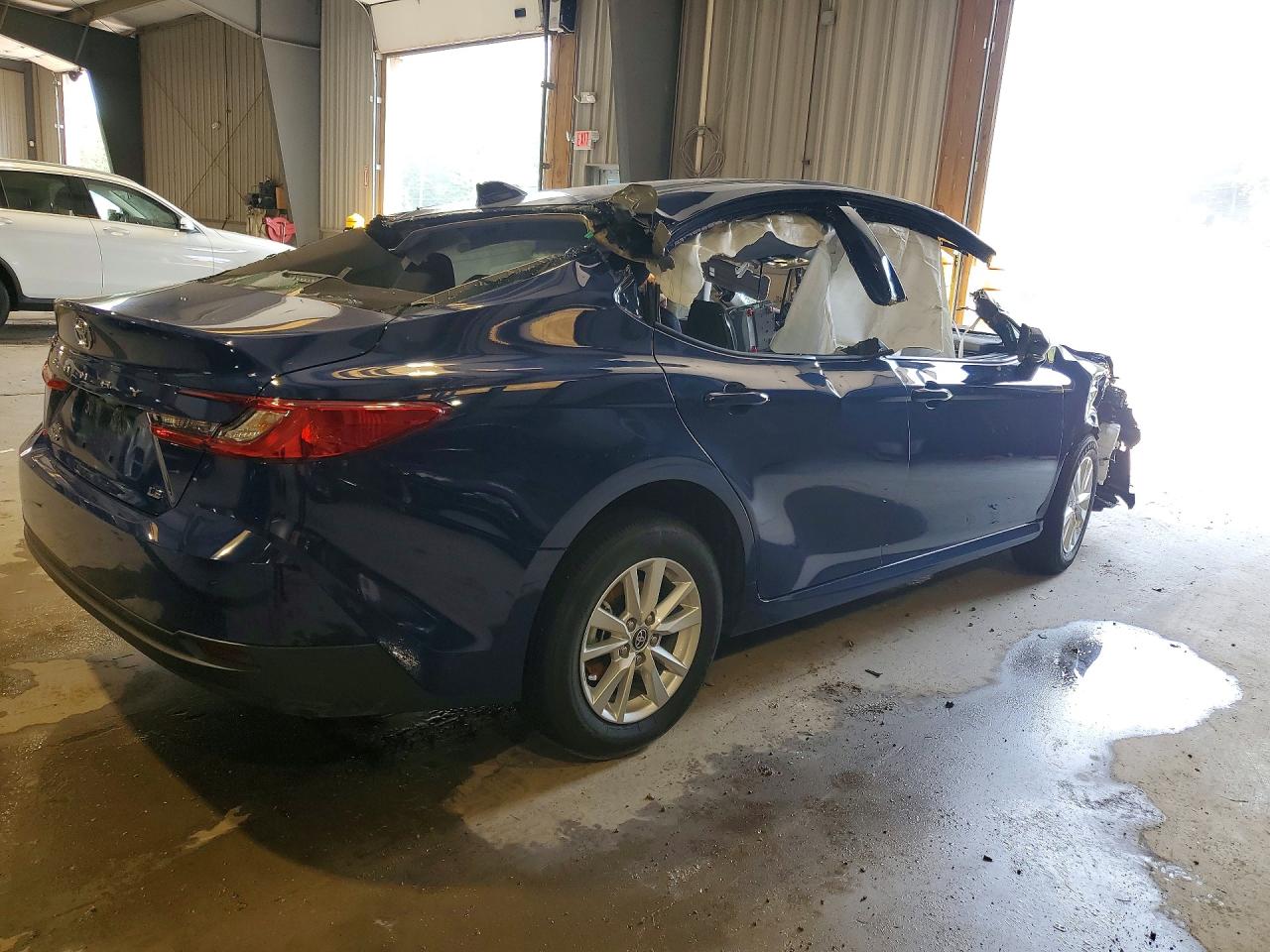 2025 TOYOTA CAMRY LE — снимка 3