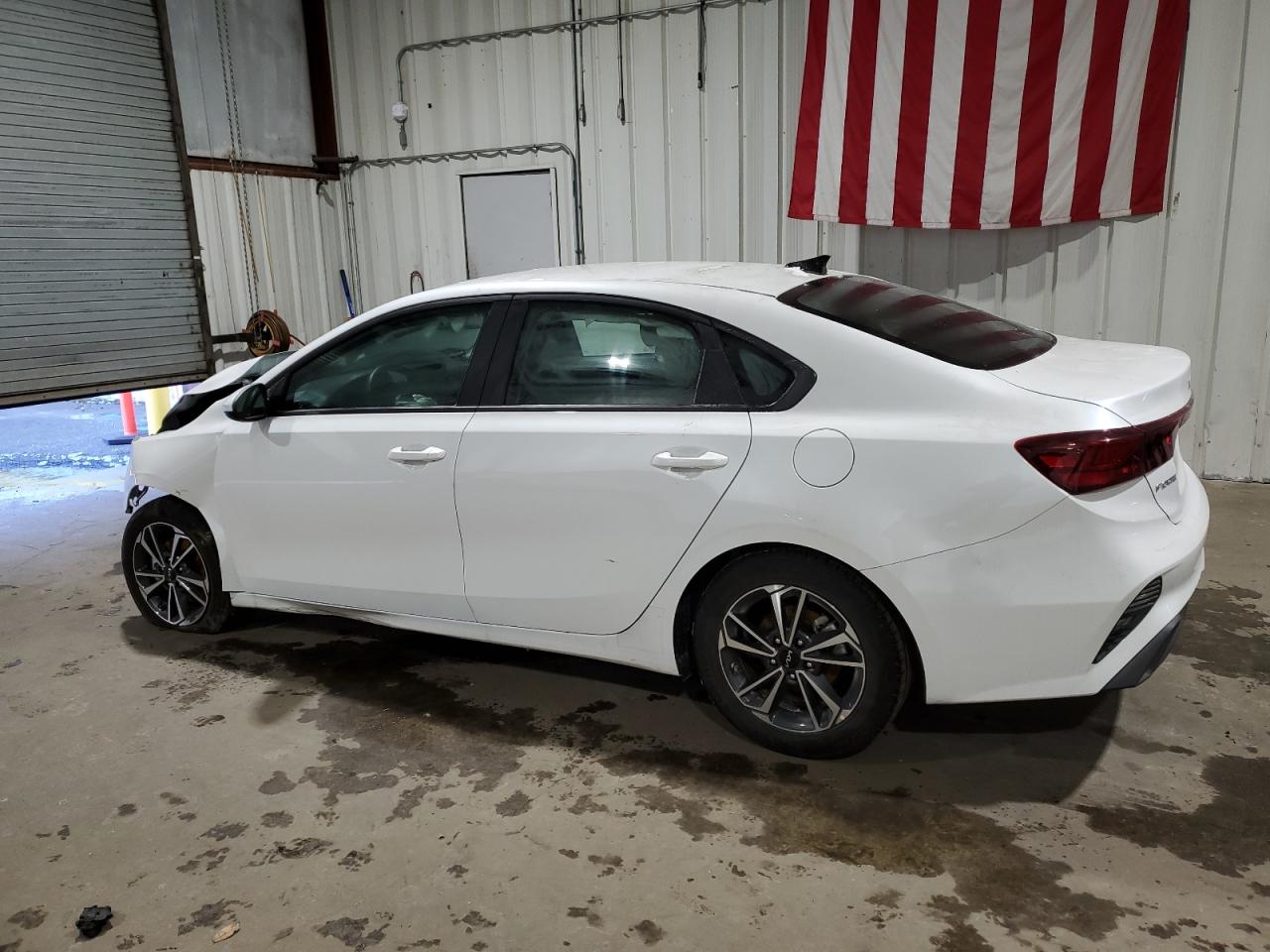 2024 KIA FORTE LX — photo 2