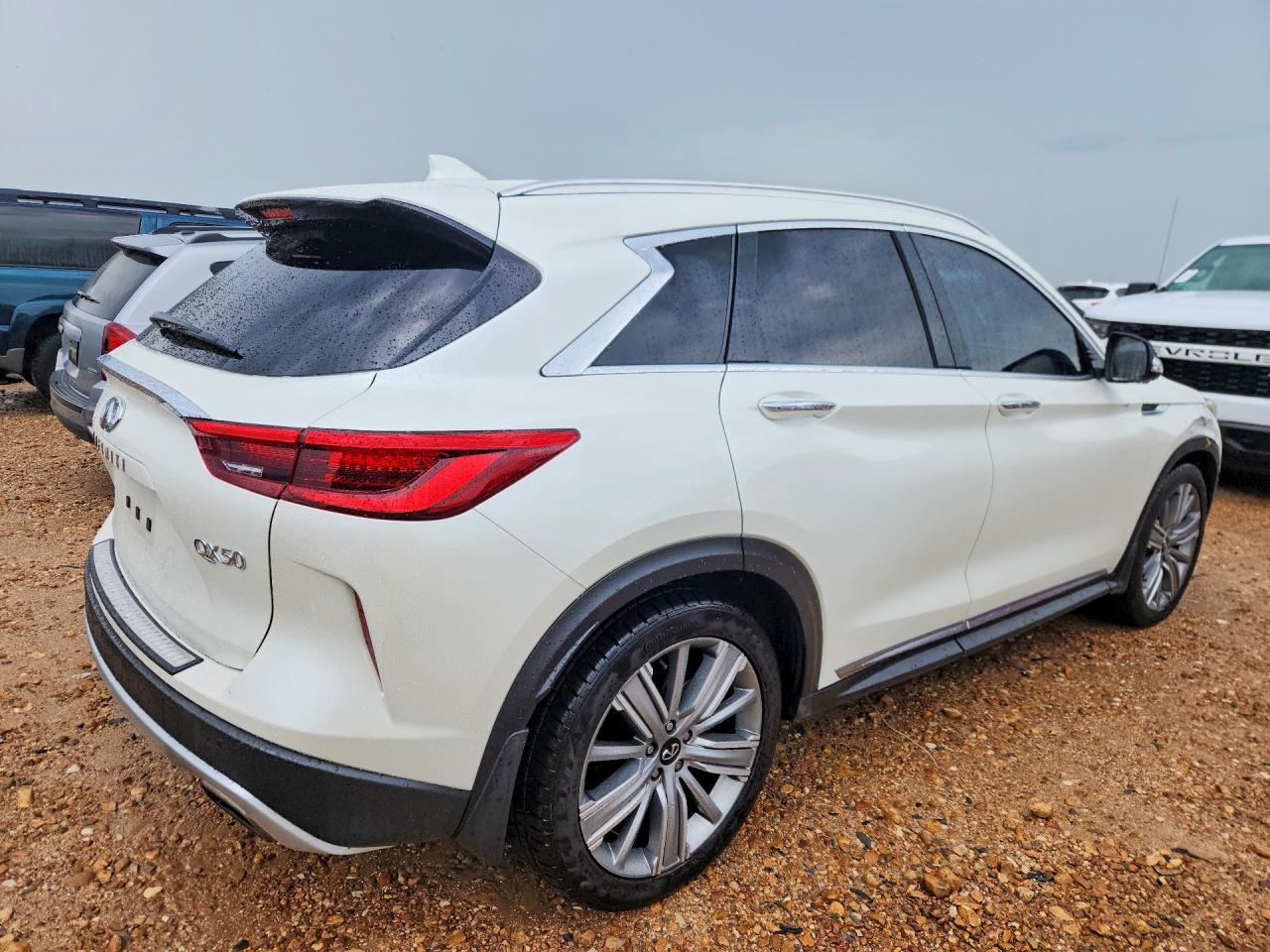 2021 INFINITI QX50 ESSENTIAL — снимка 3