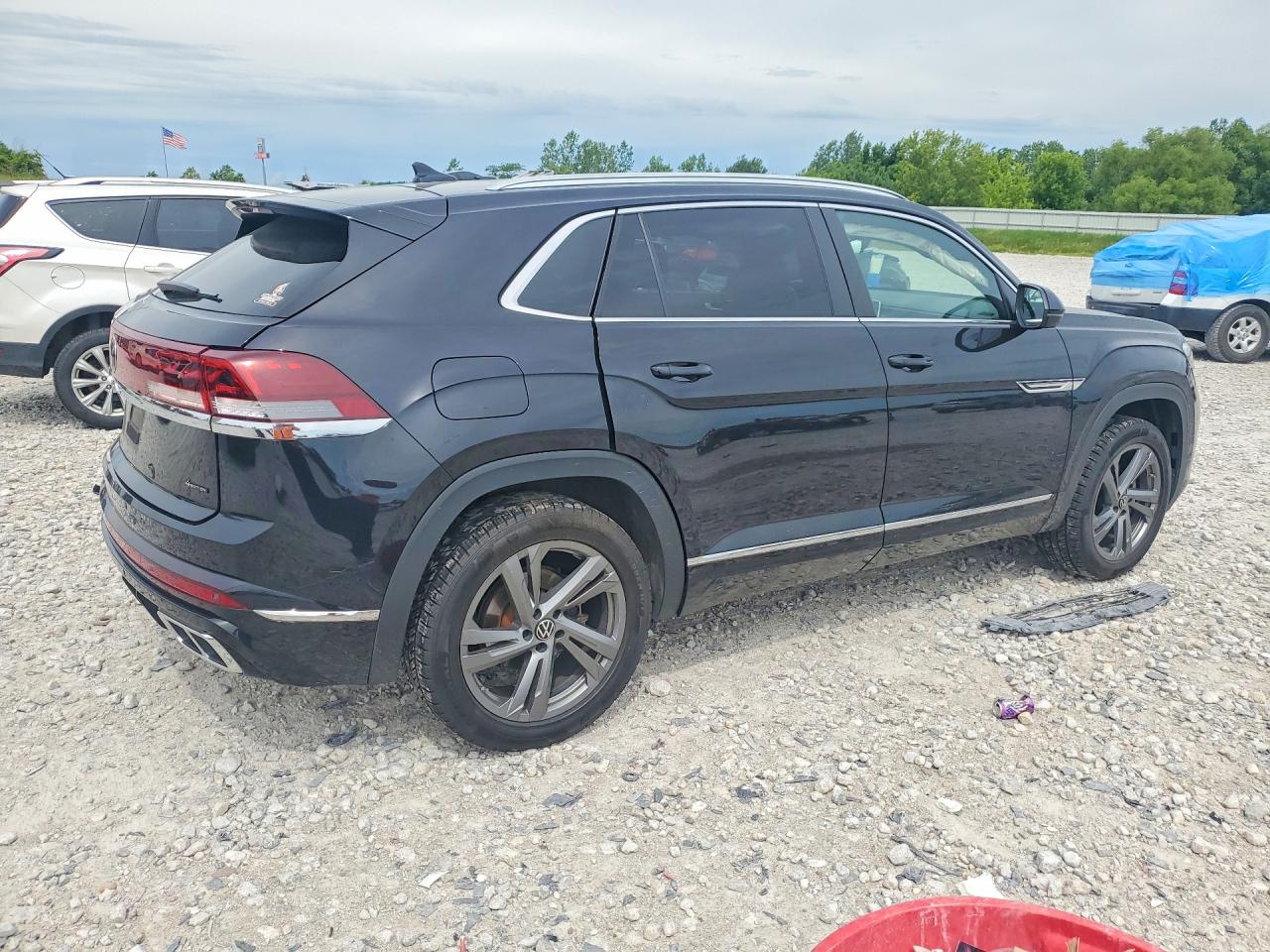 2024 VOLKSWAGEN ATLAS CROSS SPORT SEL R-LINE — снимка 3