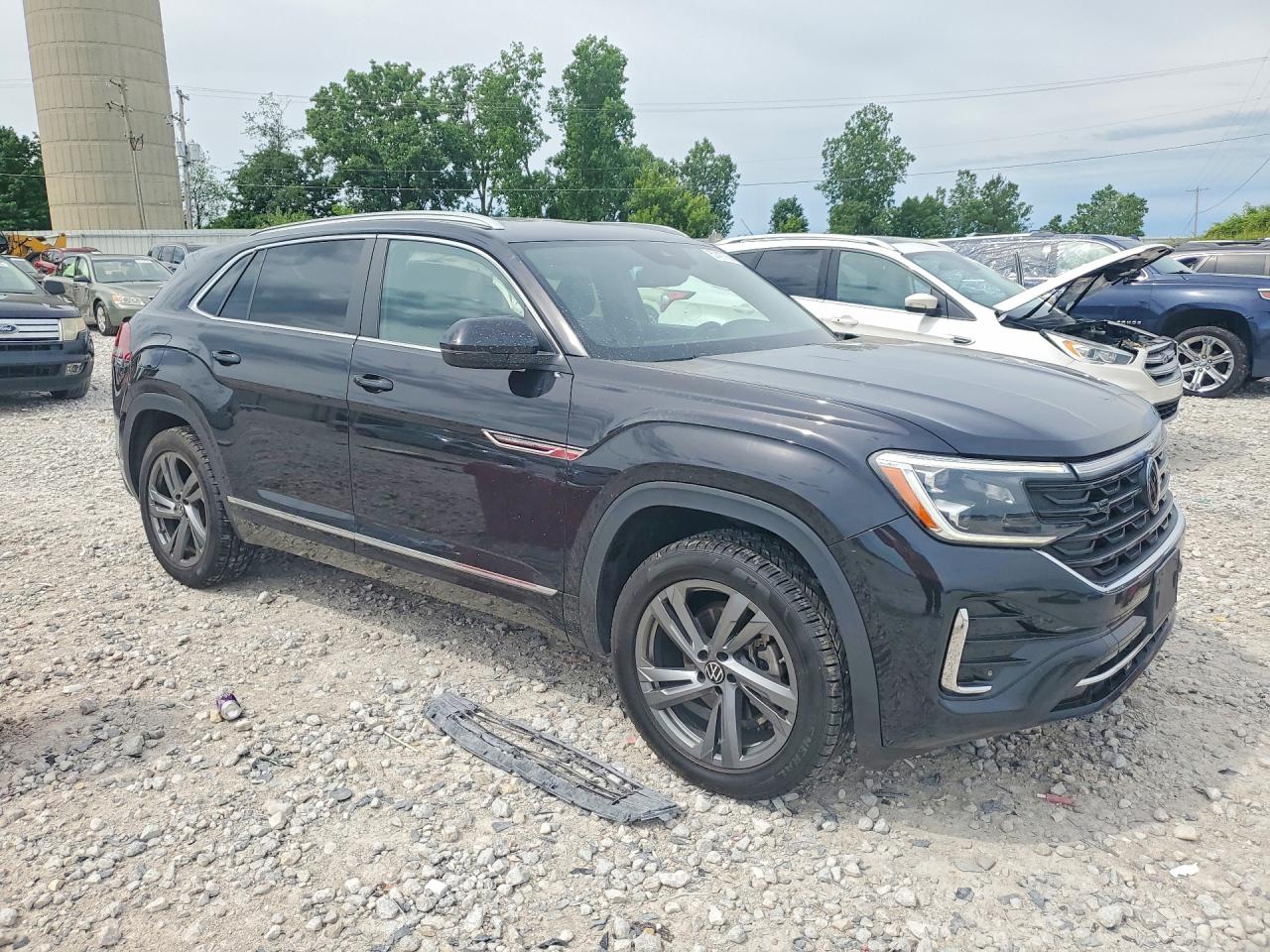 2024 VOLKSWAGEN ATLAS CROSS SPORT SEL R-LINE — снимка 4