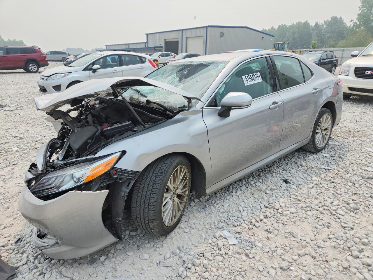 2020 TOYOTA CAMRY XLE