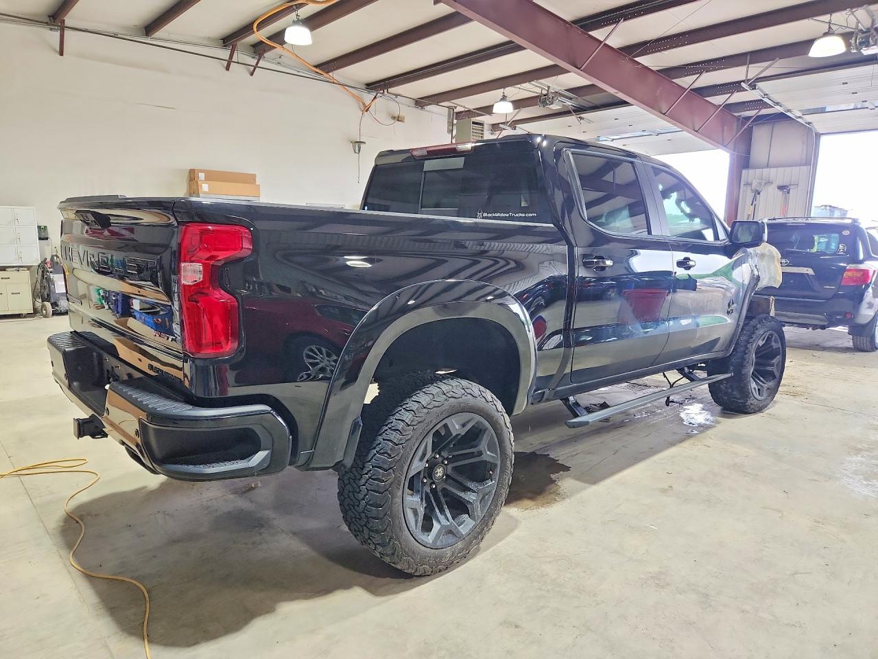 2024 CHEVROLET SILVERADO K1500 RST — снимка 3