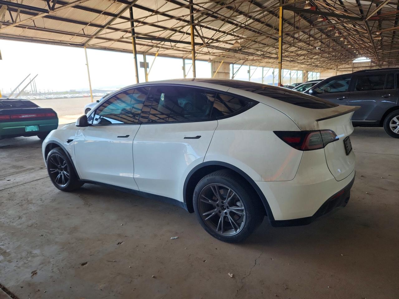 2024 TESLA MODEL Y — снимка 2